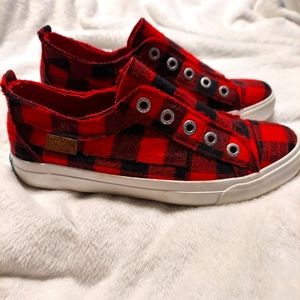 Down sizing amount of shoes in household